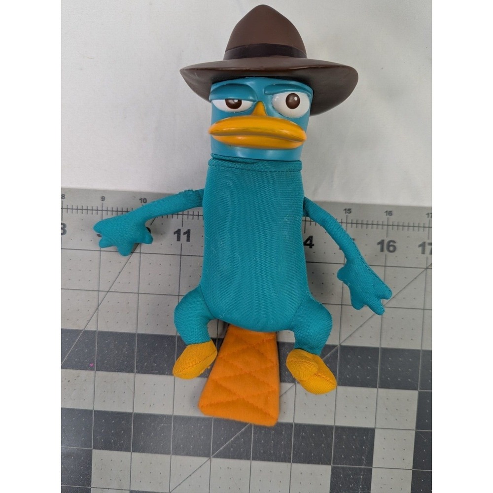 Perry Platypus Plush 7 Inch Phineas Ferb Disney Stuffed Animal‎ Toy